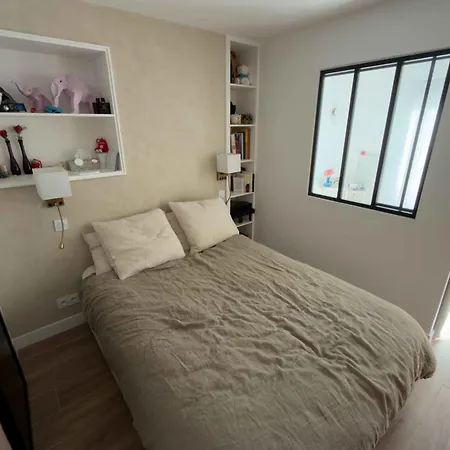 아파트 With Terrace Near The Champs-elysees *