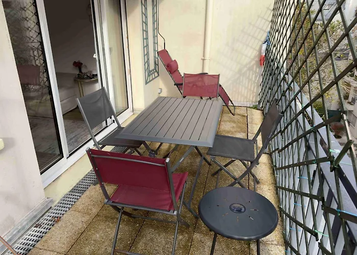 아파트 With Terrace Near The Champs-elysees *