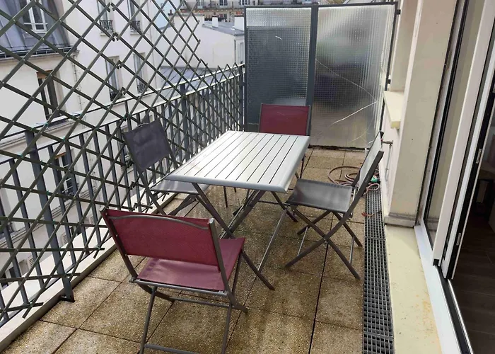 With Terrace Near The Champs-elysees 아파트 파리